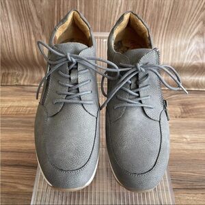 New BOC Leather Side-Zip Sneakers 11 M womens